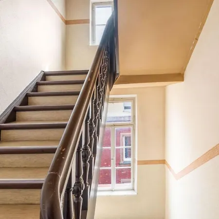 Apartment Grosse 4-zimmer Mit Burgblick, Kinder Wilkommen *