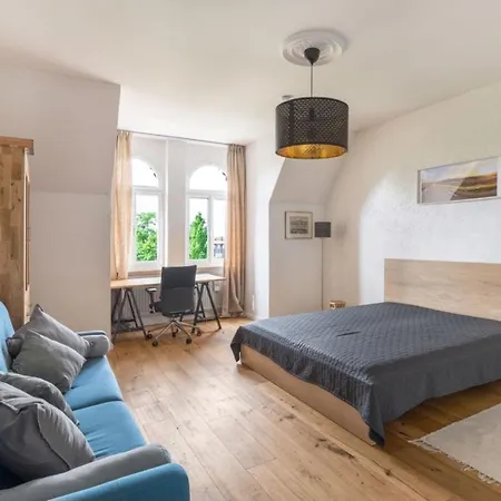 Grosse 4-zimmer Mit Burgblick, Kinder Wilkommen Apartment