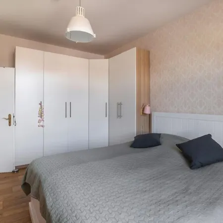 Apartment Grosse 4-zimmer Mit Burgblick, Kinder Wilkommen Nuremberg