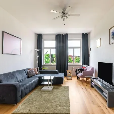 Grosse 4-zimmer Mit Burgblick, Kinder Wilkommen * Nuremberg